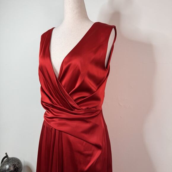 Talbot Runhof Draped Wrap Detail Sleeveless Crepe Satin Gown Red Size 8 Formal - Picture 5 of 16